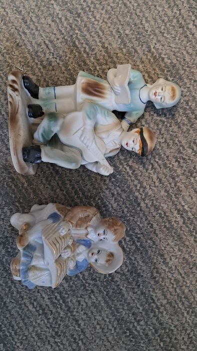 Set bibelouri de  portelan " Familie fericita"