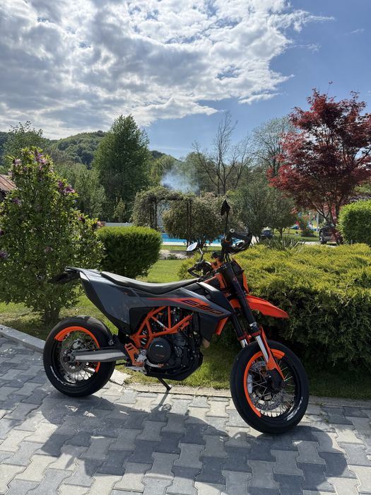 KTM 690 SMC R Supermoto