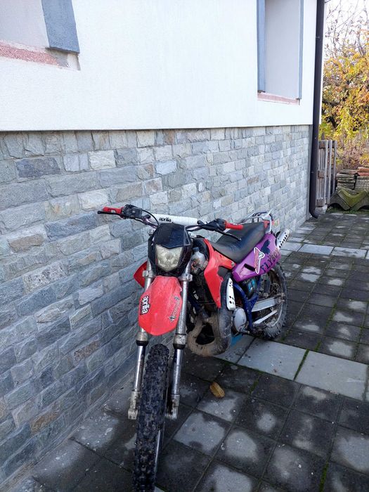 Продавам:aprilia pegaso 125