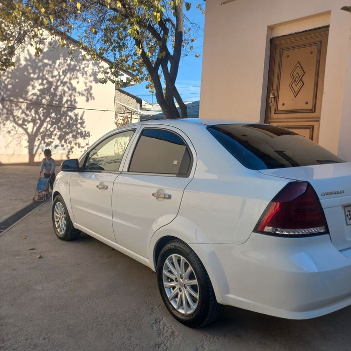 Nexia 3 avtomat bejiviy salon