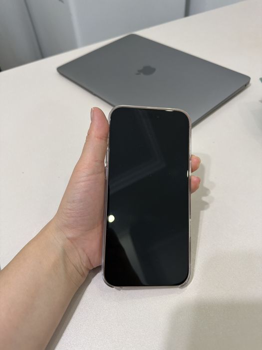 Продам Iphone 16 -256 мб