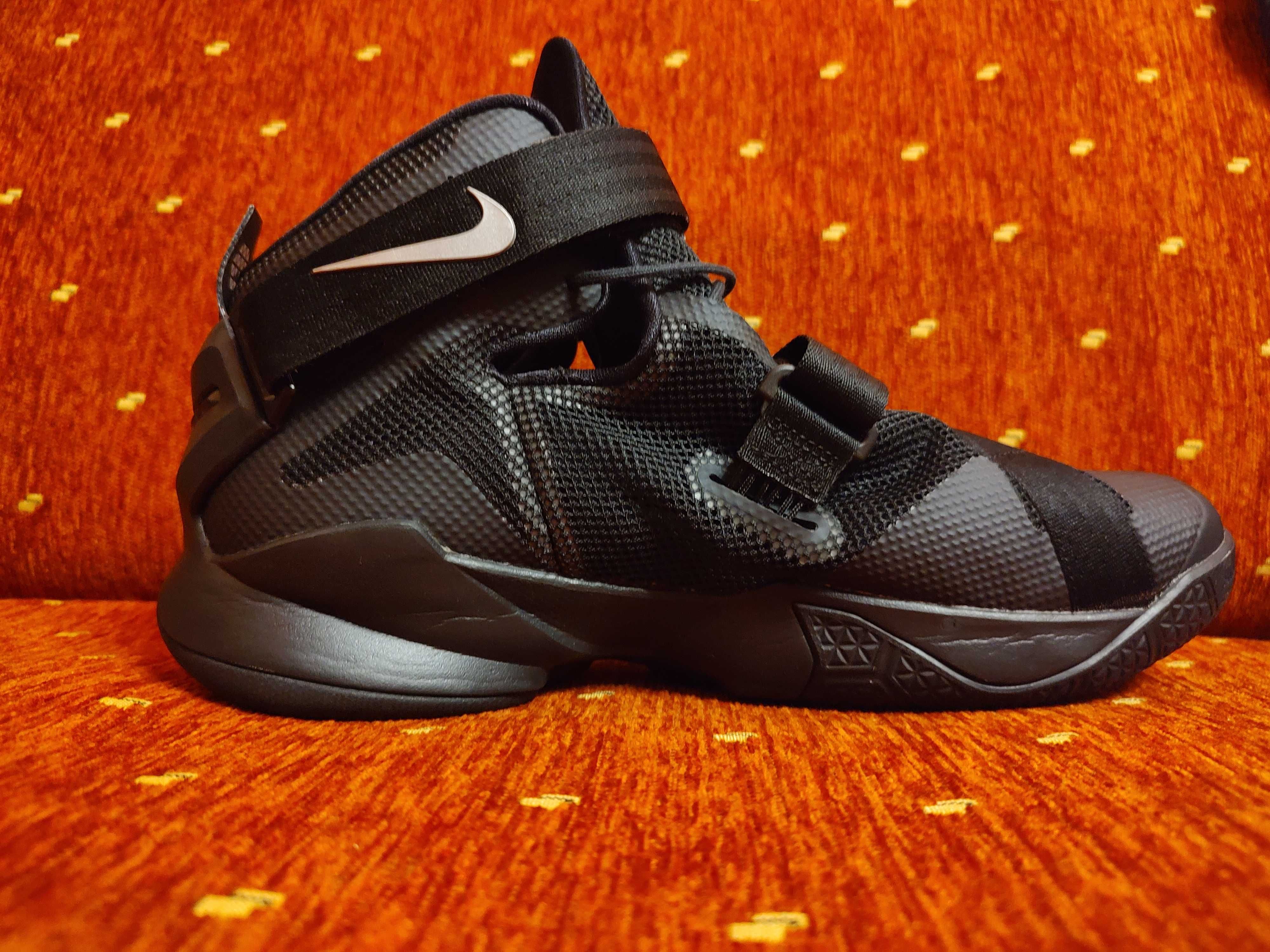 Nike- Lebron Soldier 9