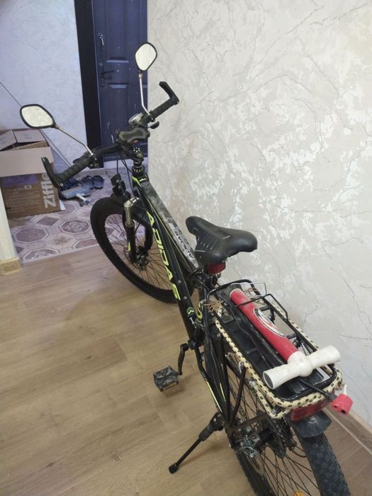 Продается взрослый велосипед в хорошем состоянии насос в подарок звон.