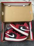 Adidasi nike jordan