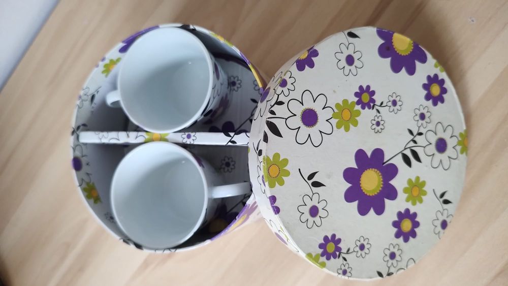 Cesti/cani , farfurii + cutie