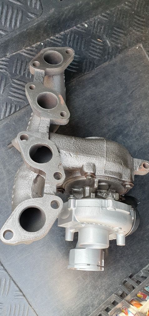 Turbina vw Passat Touran BKP AZV BKD BMA 2.0 TDI 103kw 140cp Audi a3