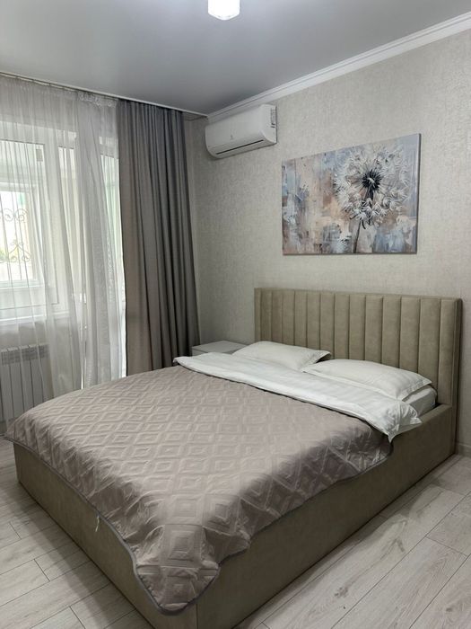 Уютная 1-комнатная 46 кв.м. Центр города.  Новая с ремонтом