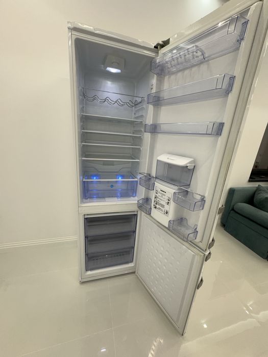 Combina frigorifica Beko