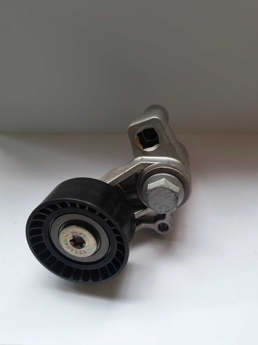 Обтягащо рамо, пистов ремък