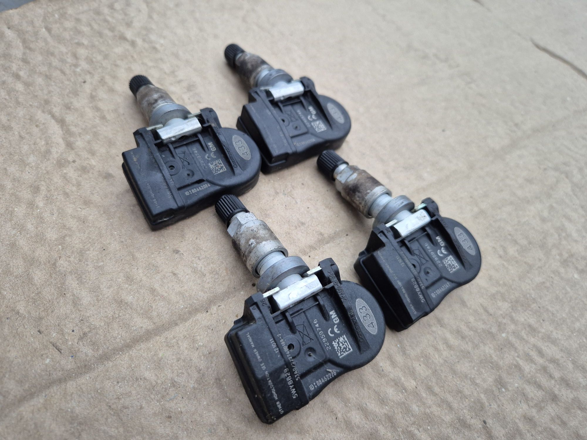 4бр. TPMS Опел сензори датчици налягане вентили Opel insignia Astra