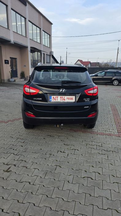 Ix 35 2015 2L 4x4 145000km