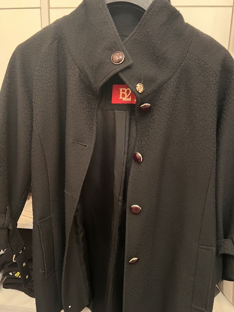 Жилетка Dior, пальто Massimo dutti
