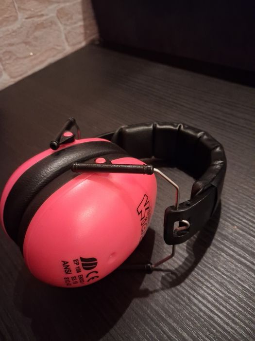 Vând cască bebeluș