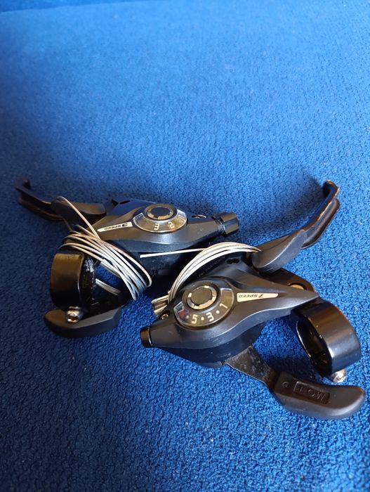 Манетки для велосипеда sunrun 3x7 оригинал . Полностью рабочие