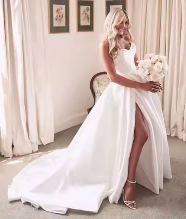 Rochie de mireasa ,satin ivoire,nouă