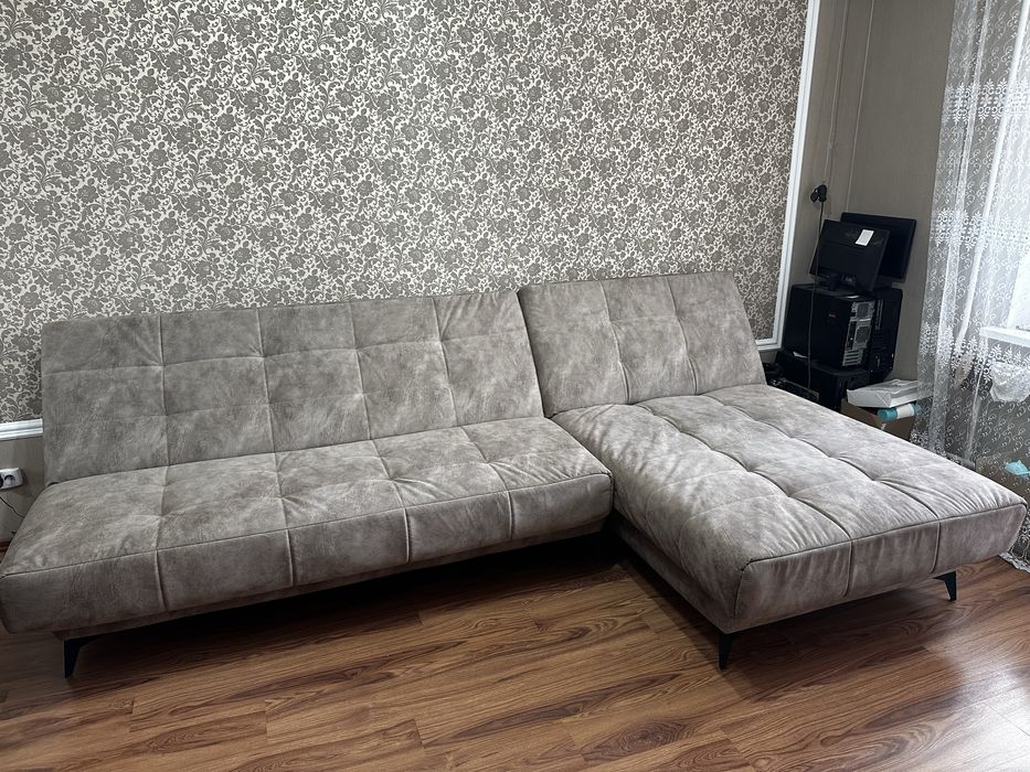 Продам диван угловой
