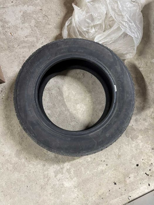 Зимние шины б/у комплект размер 215/60/16 Triangle