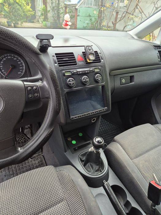 Vand touran 2.0 tdi  2005