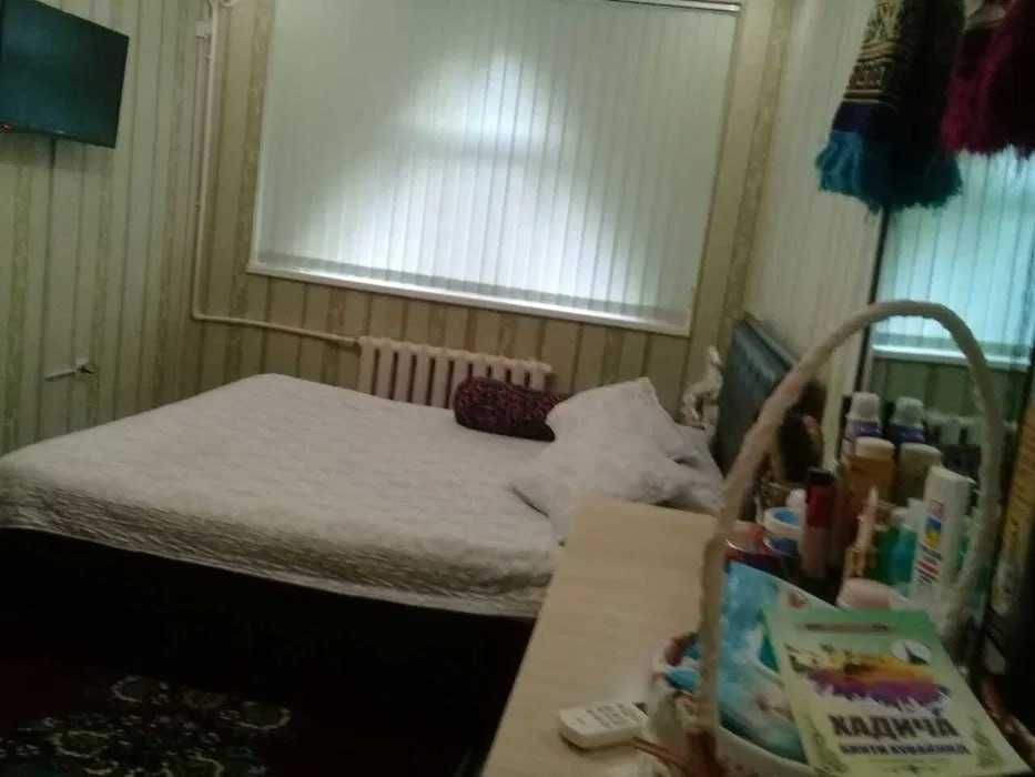 Срочно продается квартира 4/2/9 в Юнсабад16 заТурон кафе 94 кв 89000$