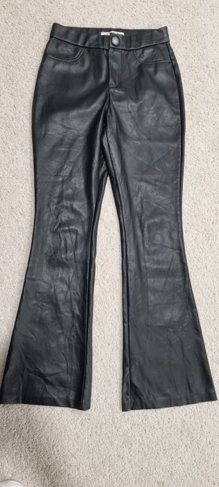 Pantaloni evazati piele