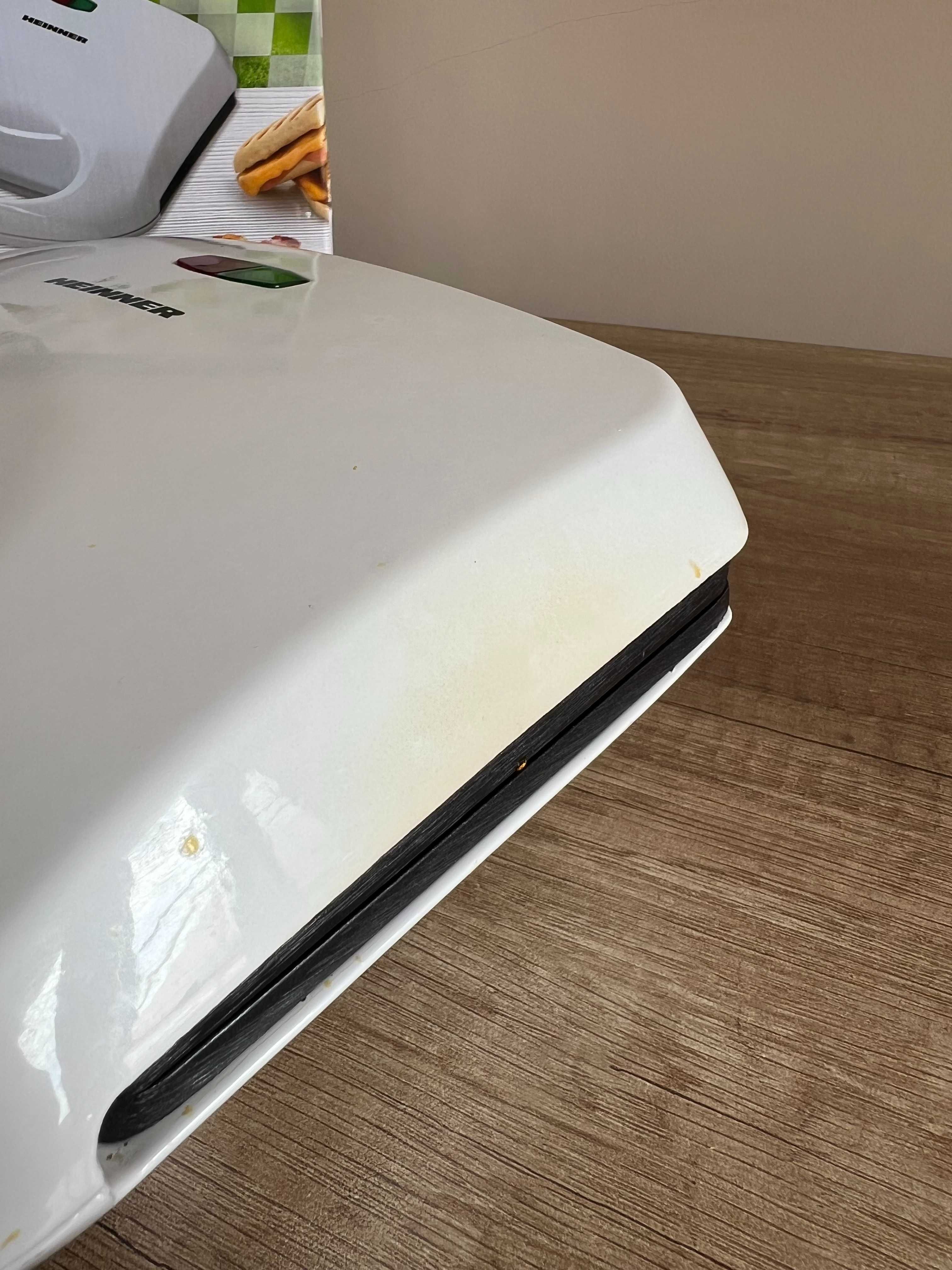 Сандвич тостер Heinner SM-K750W