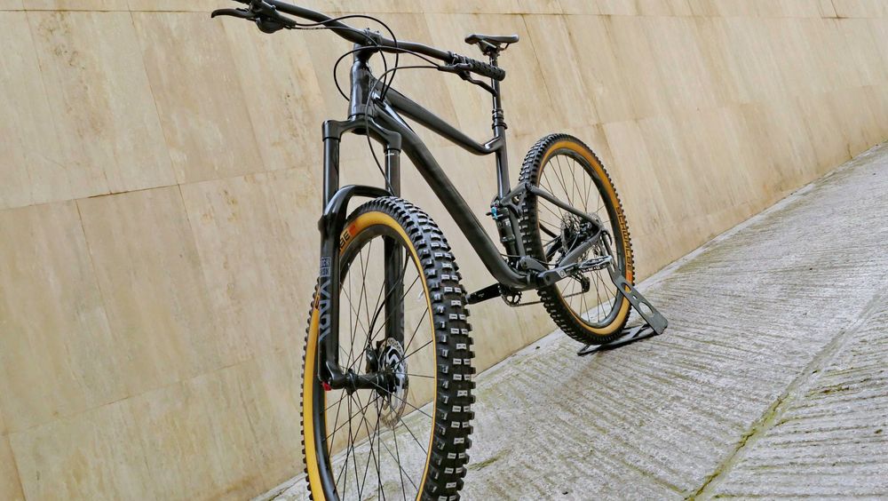Giant Stance, 29 L, RockShox Yari 180-140 ход, 1х12 Deore