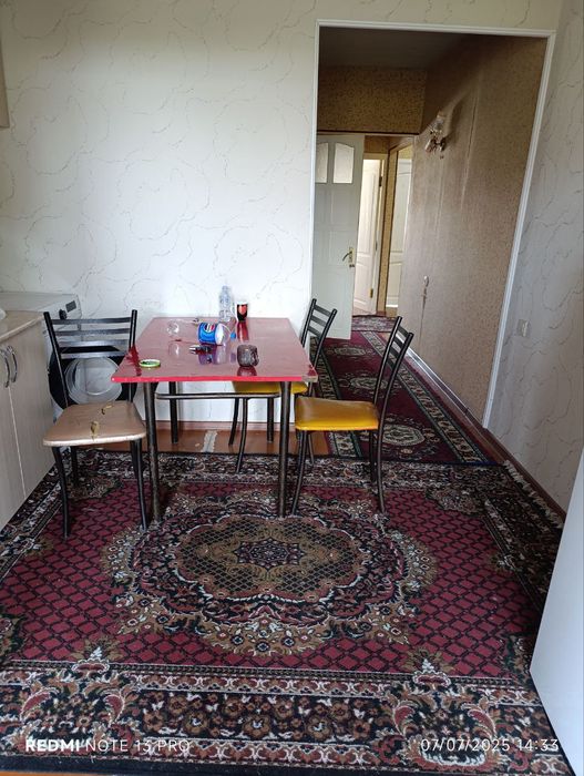 Ishlaydigan oʻqiydigan bolar kerak faqat sirochni  manzil Qoʻyliq 5da