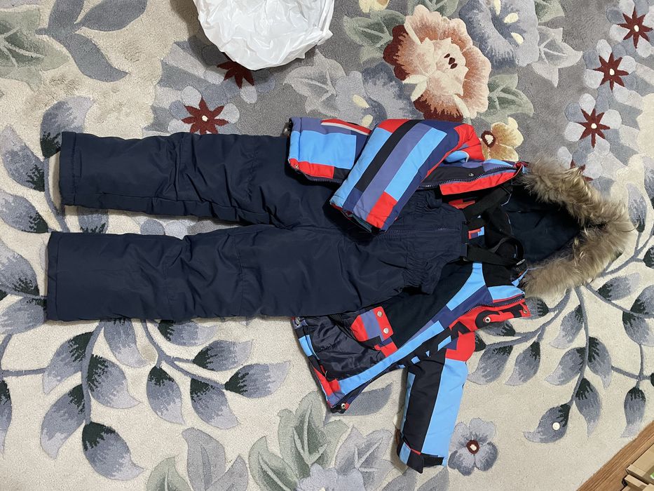 Продам зимний костюм детский