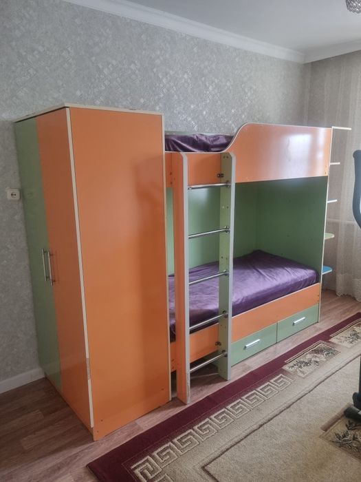 Кровать двухъярусная