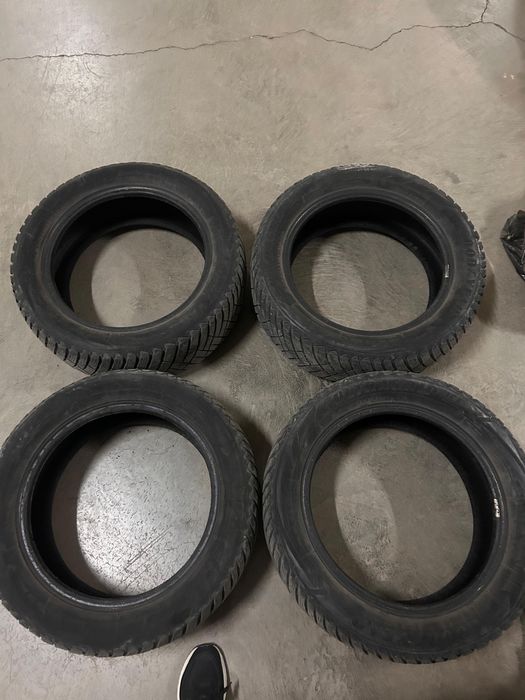 Резина шипы goodyear продам