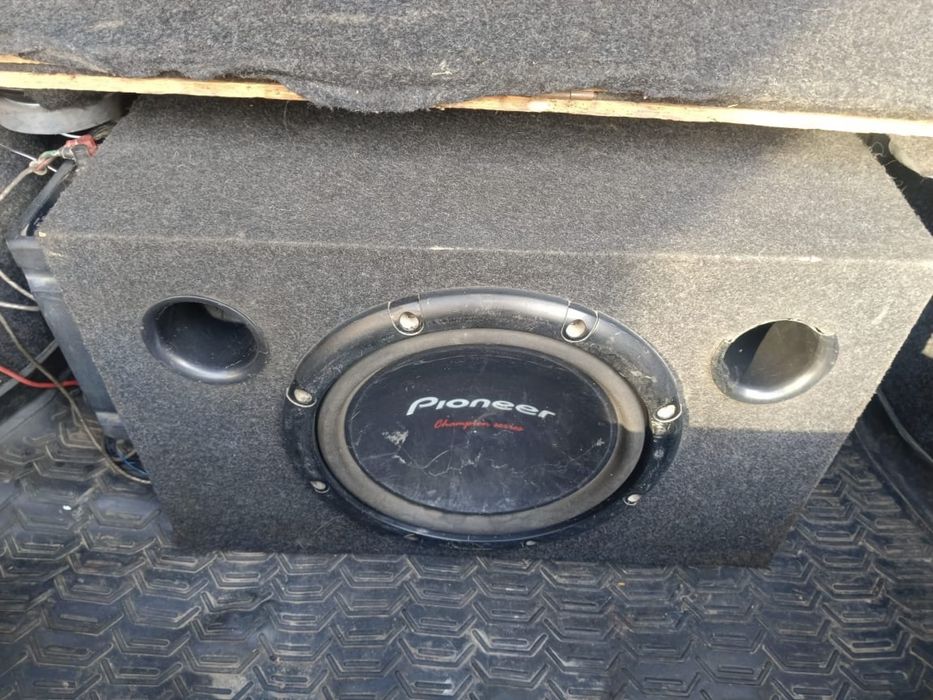 Сабвуфер в машину 1300ВТ