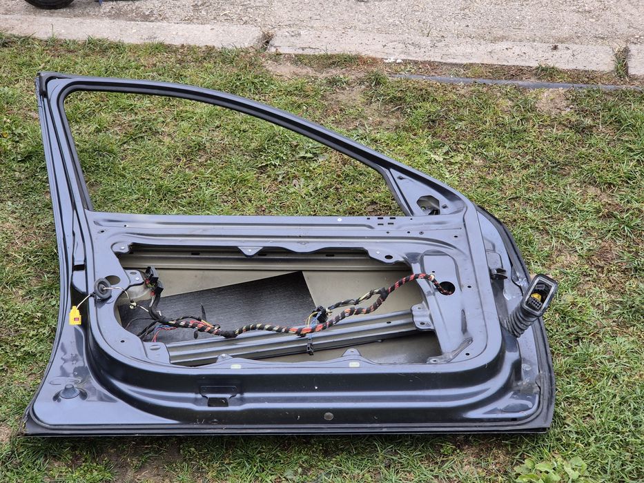 Vând ușă Skoda Octavia 2 stânga față