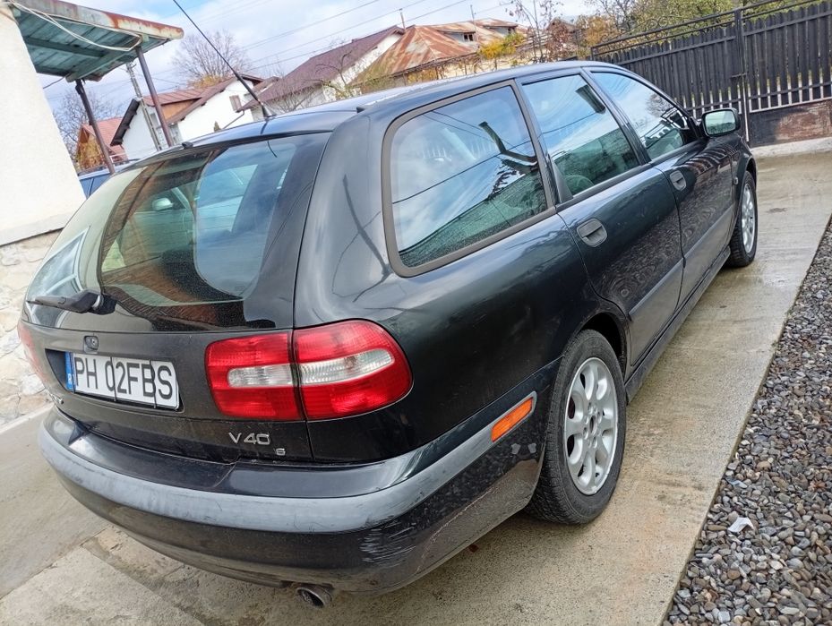 Se vinde Volvo v40 2001
