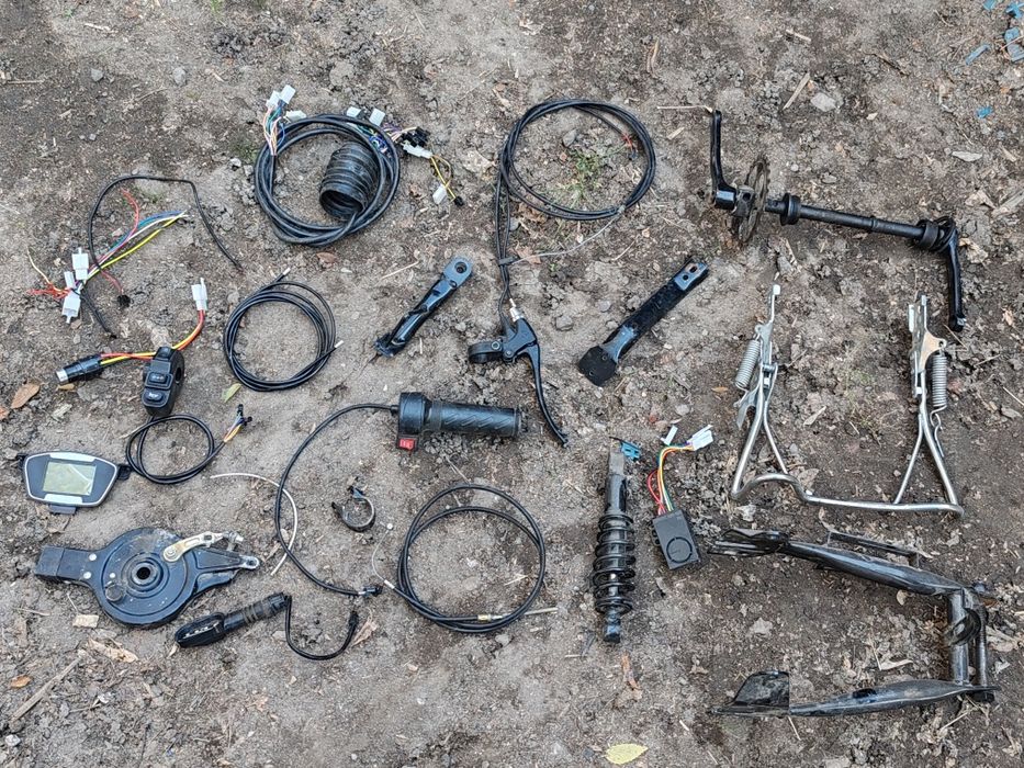 Продам срочно запчасти на самакат ск8