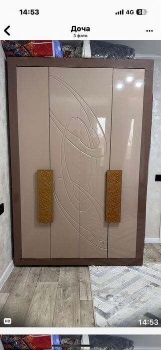 Шкаф для одежды ,4-х дверный б/у ,глянцевый
