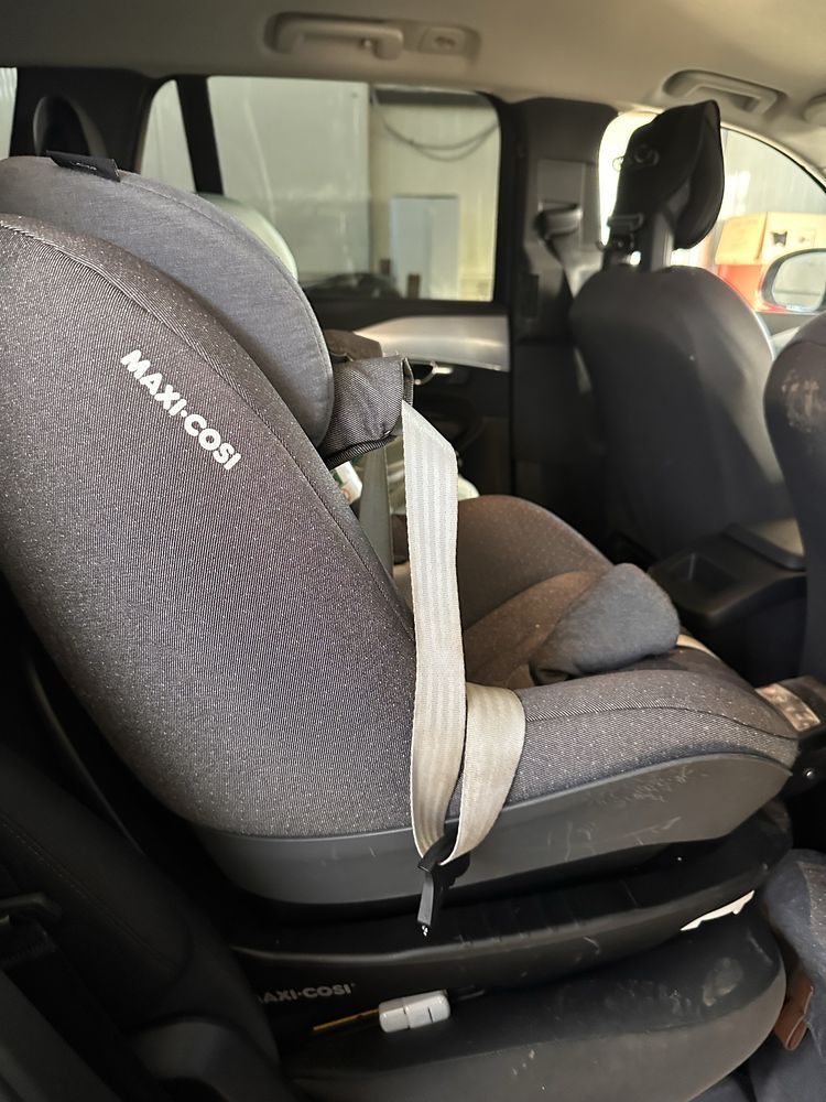 Set Maxi Cosi scaun auto Pearl Pro cu baza 3wayfix