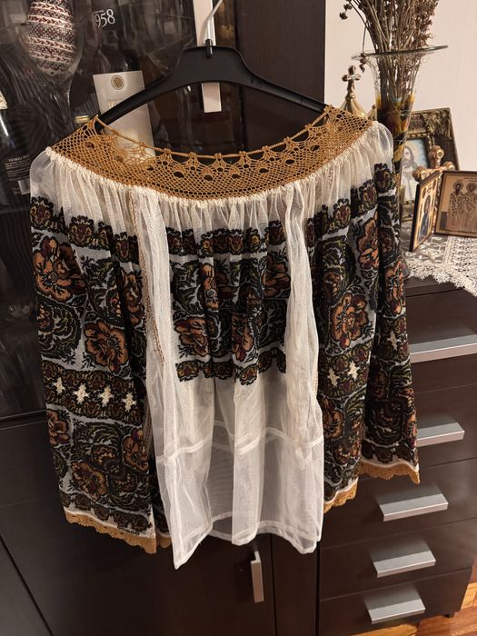 Camasa Traditionala