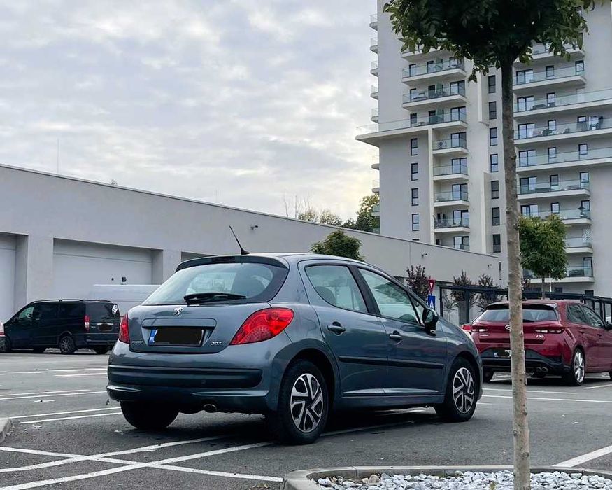 Peugeot 207 automata 5 usi navigatie echipare sport
