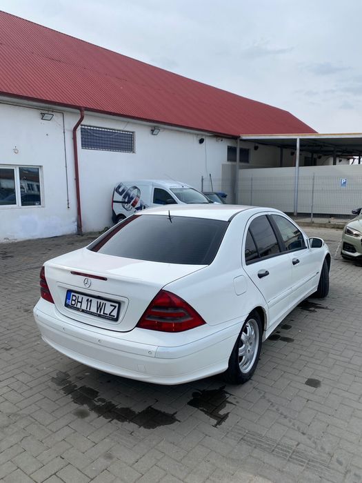 Mercedes c class w203 2005