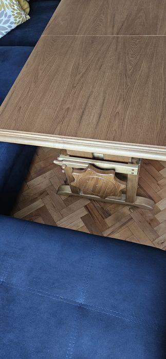 Холна дървена маса