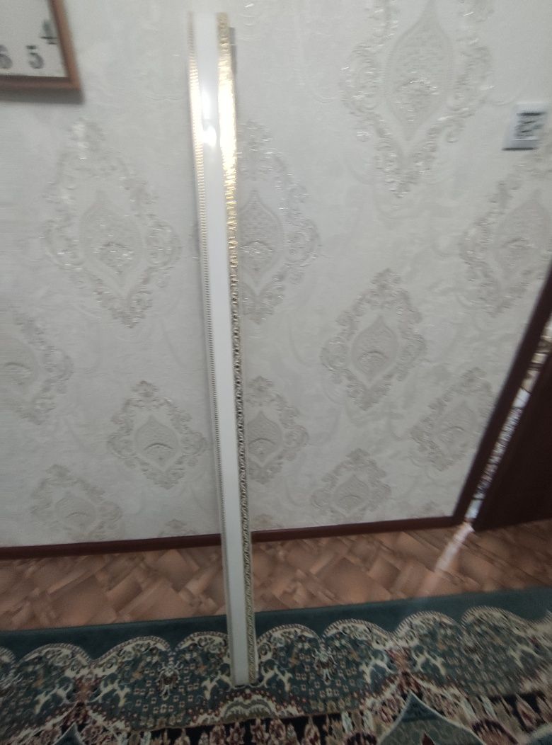 Карниз настенный