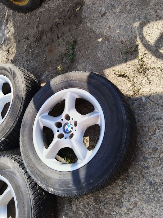 vand jante BMW suv pe 17 cu cauciucuri iarna