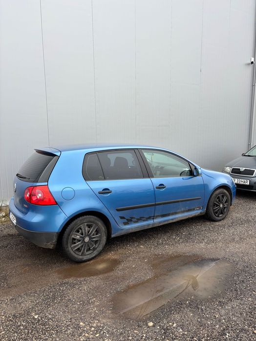 Vând Volkswagen Golf 5