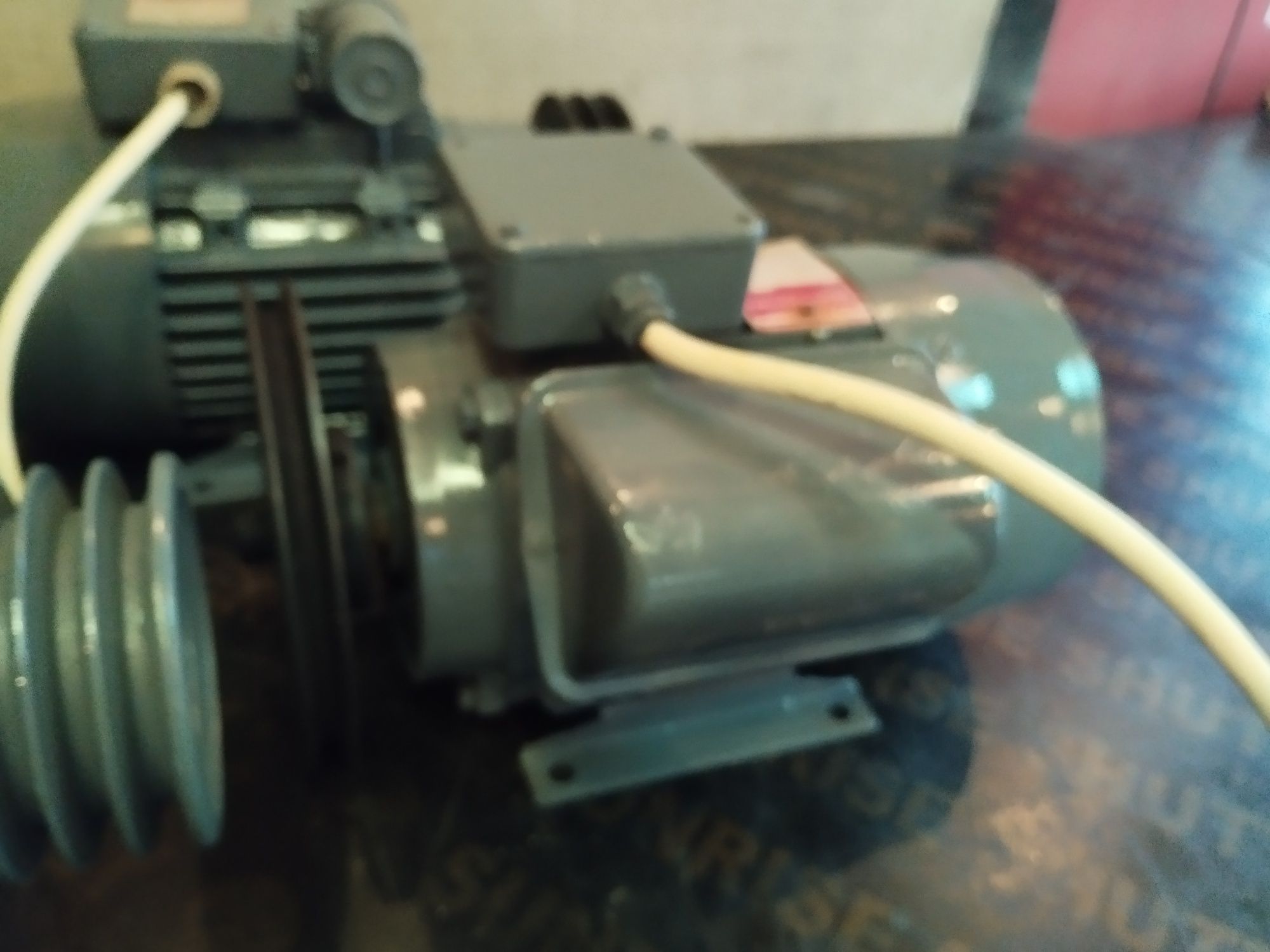 Големи монофазни мотори ,двигатели,2,5KVA и внос от Англия