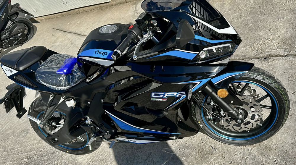Scutere pe benzina 125Cc 2025