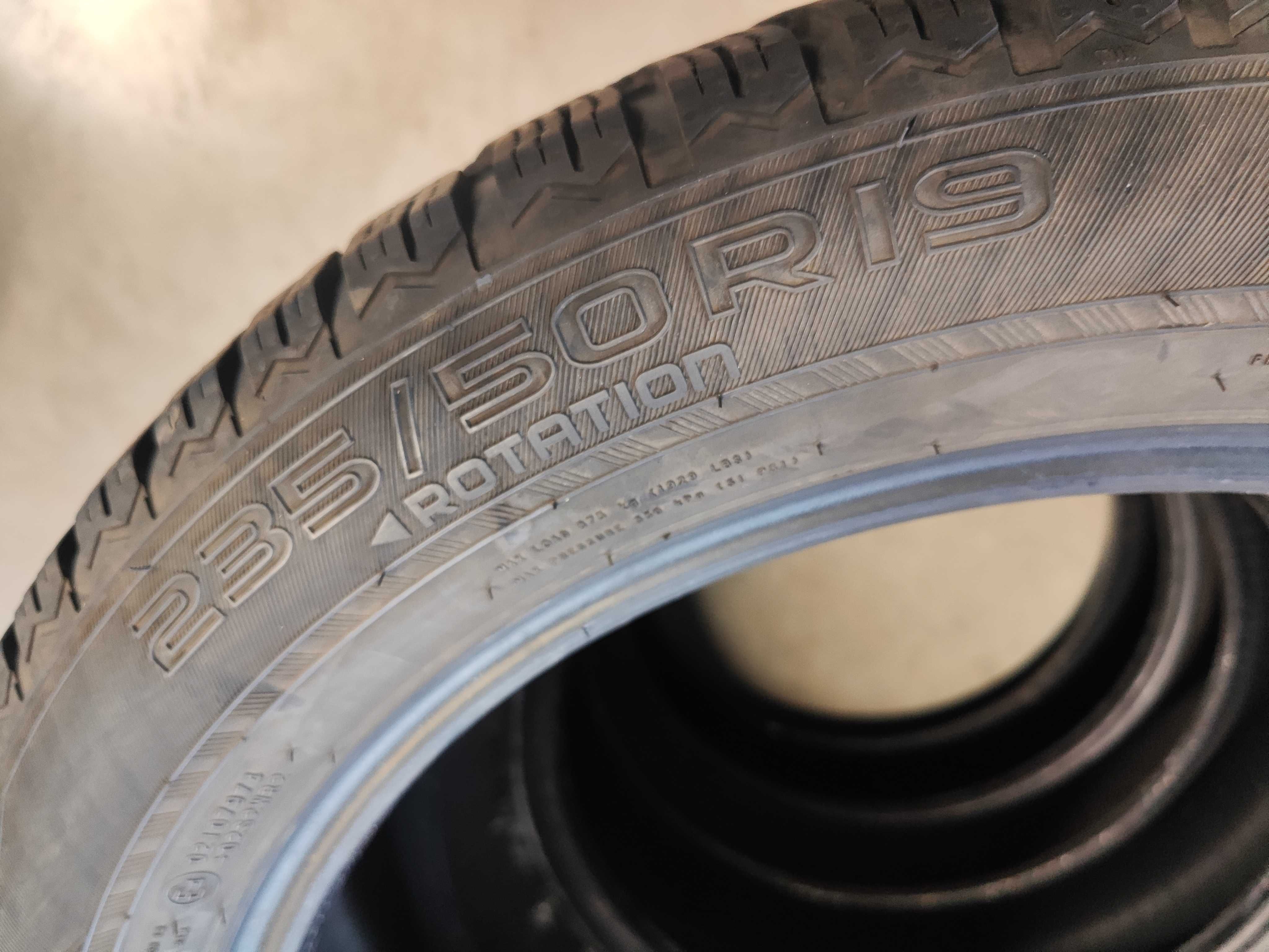 2бр.зимни гуми 235/50/19 Nokian