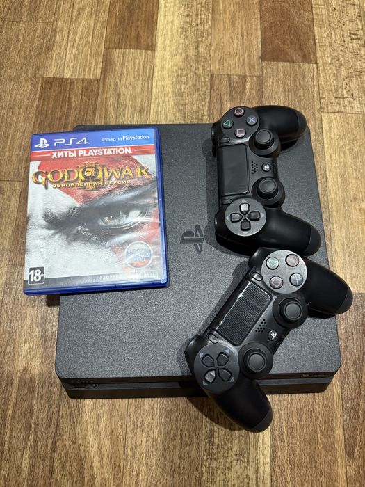Playstation 4 slim