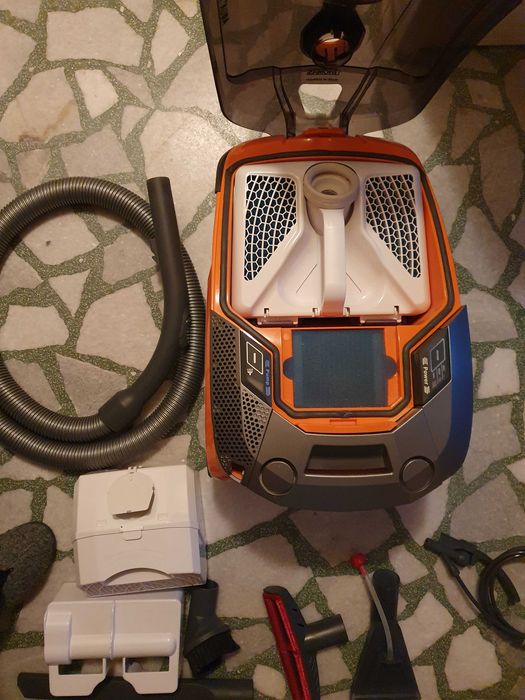 Прахосмукачка Thomas AQUA+ PET & FAMILY