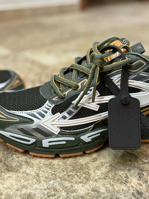 Off White Be Right Back