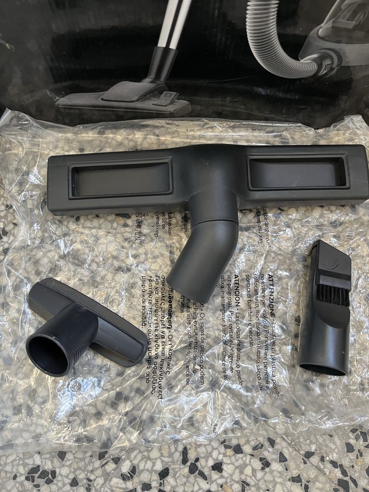 Цилиндрична Прахосмукачка Без Торба AEG LX5-2-4T, 750W, 1,8L!